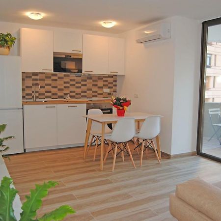 Recently Refurbished Apartment With Sea Views. Fuengirola Kültér fotó