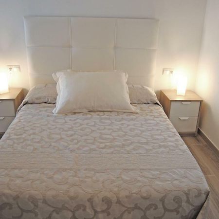 Recently Refurbished Apartment With Sea Views. Fuengirola Kültér fotó