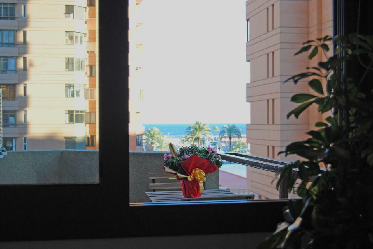 Recently Refurbished Apartment With Sea Views. Fuengirola Kültér fotó