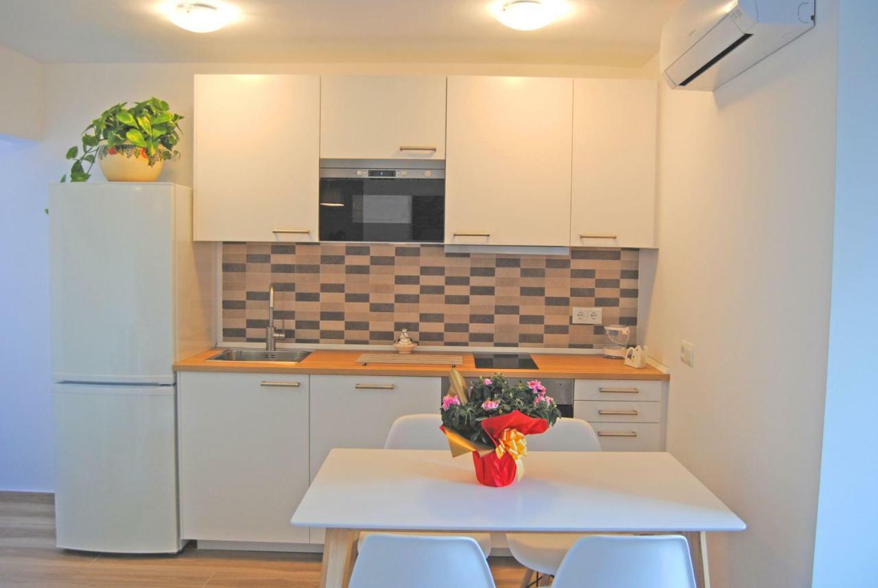 Recently Refurbished Apartment With Sea Views. Fuengirola Kültér fotó